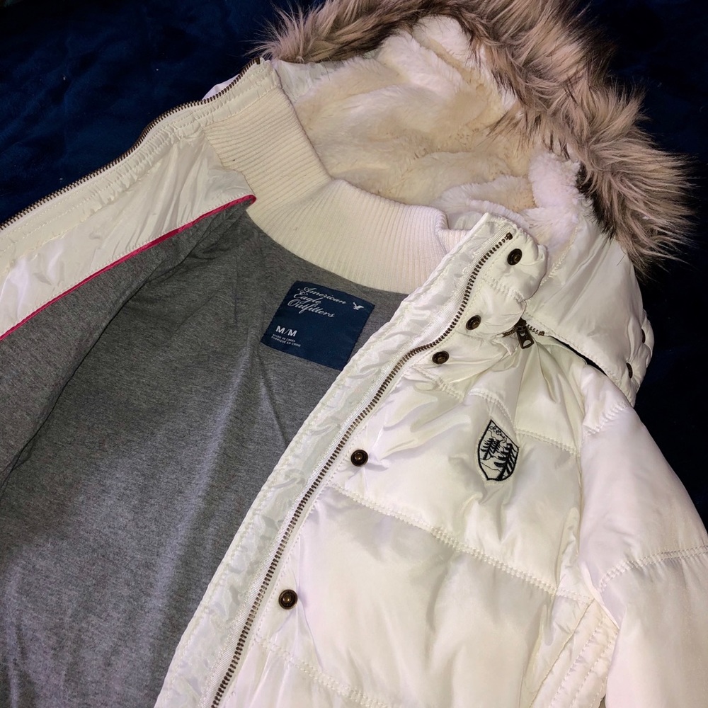 American eagle puffer jacket. Offer 40 today yours